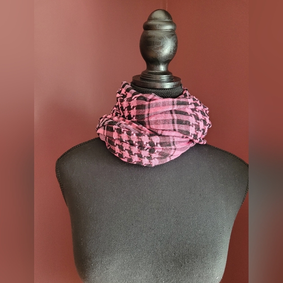 NWOT Scarf - Picture 4 of 6